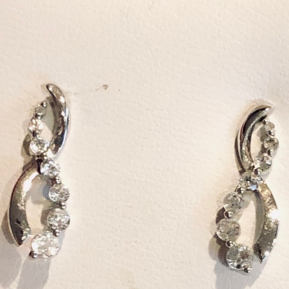 White gold and white sapphire earrings